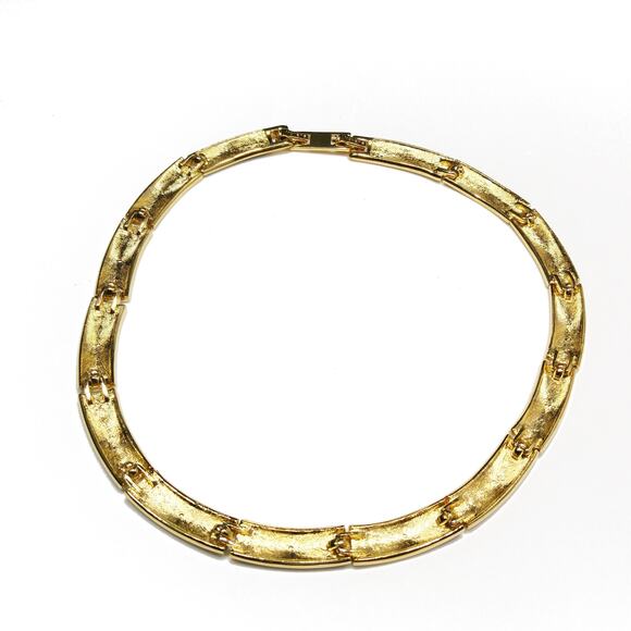 Vintage Monet Black & Cream Enamel Necklace, Gold Plated, 1980s - Picture 6 of 10